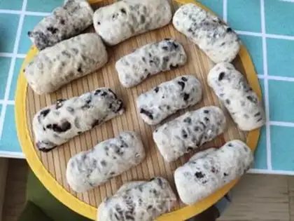 Make All-shell red bean rolls step 11