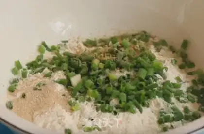 Make Snack onions step 1
