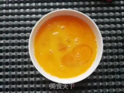 Make Fried eggs step 1