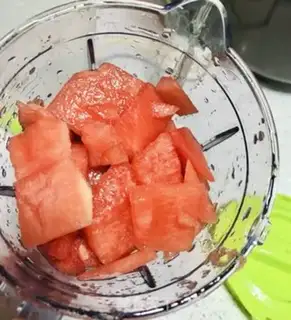 Make Watermelon juice step 1