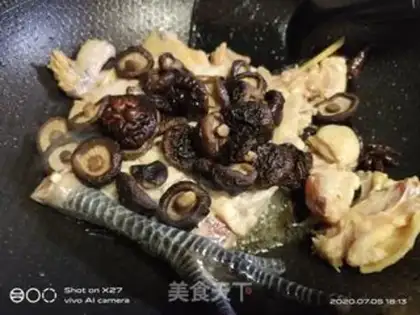 Make Potato mushroom chicken step 3
