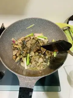 Make Ginger onions step 1