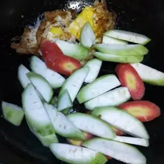 Make Egg melon noodles step 6