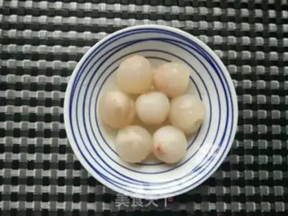 Make A sour yogurt bowl of fruit step 3