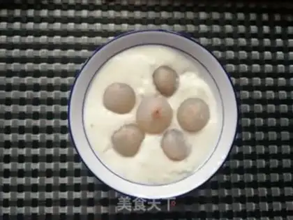 Make A sour yogurt bowl of fruit step 5