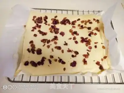 Make Rosecake roll step 16
