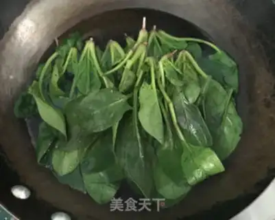 Make Spicy spinach step 2