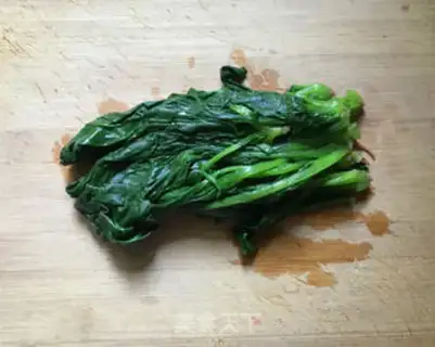 Make Spicy spinach step 4
