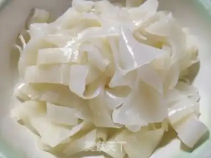 Make Quick, hands on the skin step 0