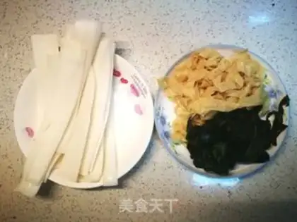 Make Soy sauce and wide powder step 0