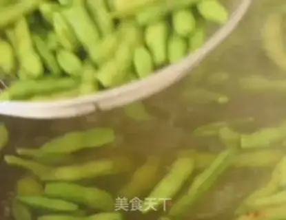 Make Sour chili step 1