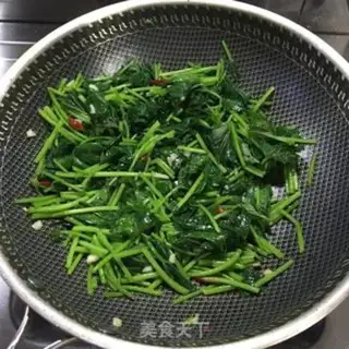 Make Spicy red potato leaves step 3