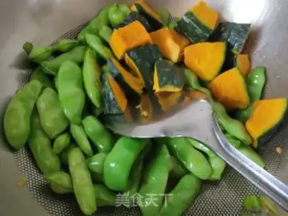 Make Pumpkin bean-fruit step 4