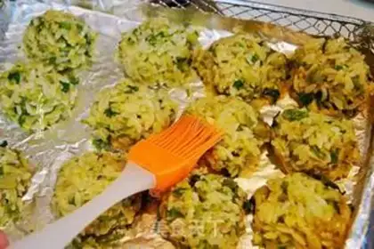 Make A fried vegetable ball step 5