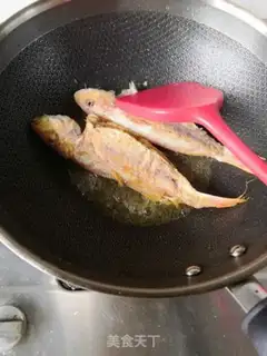 Make Red Shirt Fish step 3