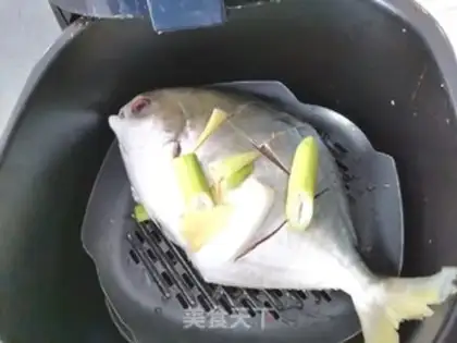 Make Pyramid oil for the fish step 3