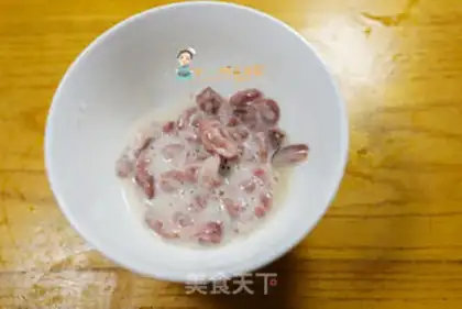 Make Onion carrots, beef silk step 1