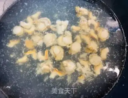 Make Pyramid snails and cochettes step 1
