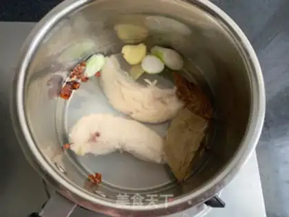 Make Seaweed chicken pine sandwich step 1
