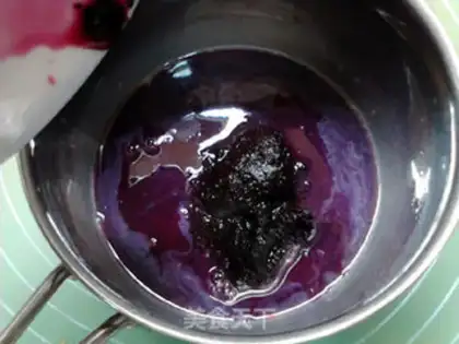 Make Blueberry mousse step 5