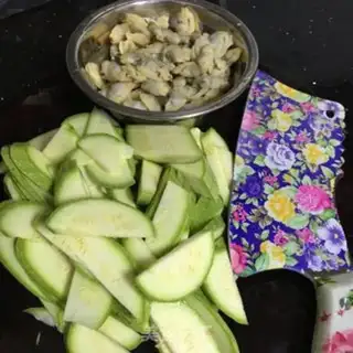 Make Toads and clams step 1