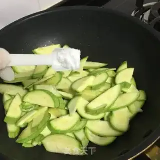 Make Toads and clams step 4