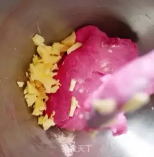 Make Flamingo butterflies on bread step 7