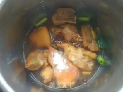 Make A beer and a pig hoof step 11
