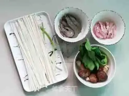 Make Three noodles step 0