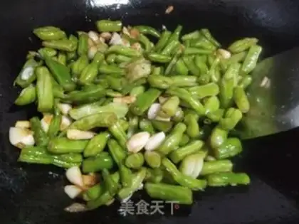 Make Garlic beans step 4