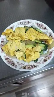 Make cucumber fried eggs step 8