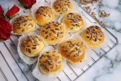 Make Melon bread step 12