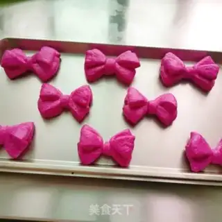 Make Flamingo butterflies on bread step 21