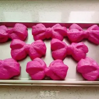 Make Flamingo butterflies on bread step 22