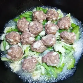 Make The meatballs step 12