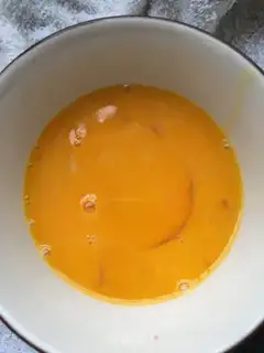 Make Fried omelet soup step 4