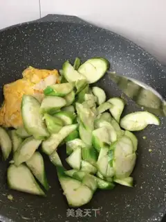 Make Fried omelet soup step 8