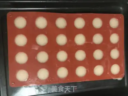 Make Peaches mousse cake step 5