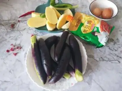Make Eggs and peppers step 1
