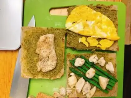 Make A chicken curry sandwich step 3