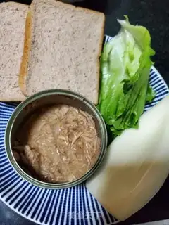 Make A simple sandwich step 0