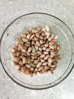 Make Old vinegar peanuts step 2