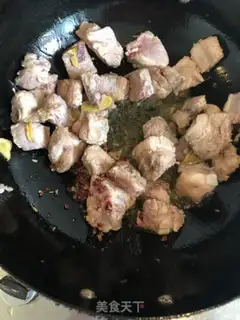 Make Four seasons of soybean purified ribs step 3