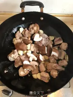 Make Four seasons of soybean purified ribs step 4
