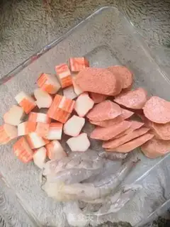 Make Tomato sauce pasta step 1