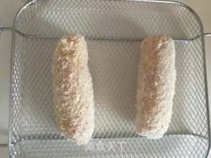 Make French blue ribbon chicken burrito step 6