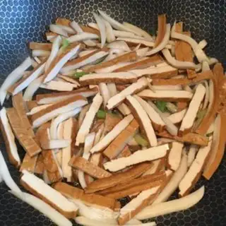 Make Dry-dry apricot mushrooms step 4