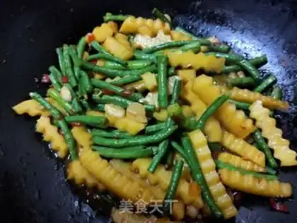 Make The beans are fried with potatoes step 11