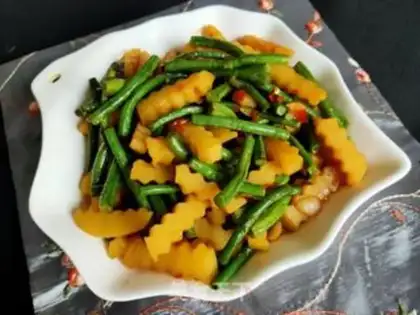 Make The beans are fried with potatoes step 12
