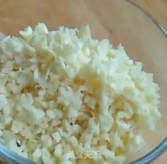 Make Garlic fan steams step 2